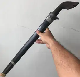 Di jual cepat,golok tua sepuh ujung turun perahu nangkub