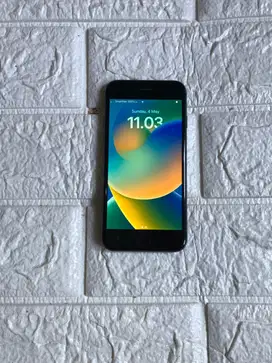 Iphone 8 64 GB smartfren only Batangan
