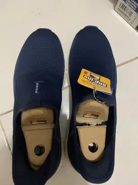 sepatu skechers