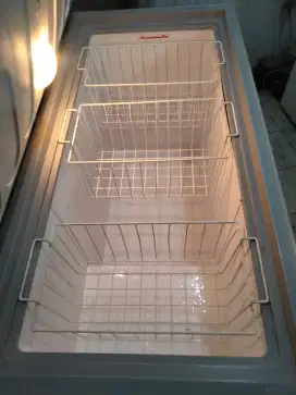 FREZER BOX 400LITER ( SANYO )