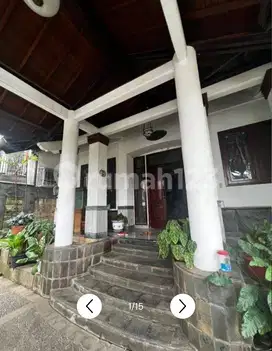Dijual Rumah Bagus Siap Huni di Kebayoran Baru