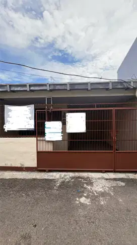Di Jual Murah Rumah 6x15 1 1/2Lantai di Angke