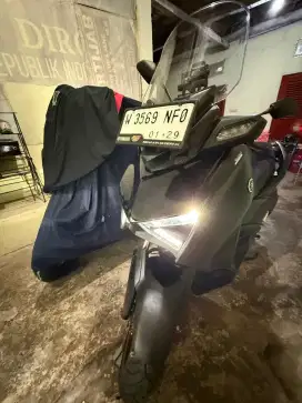 Yamaha Xmax Black Conected 2023 PMK 2024 odo 1900 perak Like New
