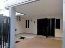 Disewakan Rumah 1.5 lantai di Kelapa Gading
