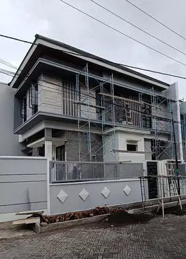 Jl Utama Klampis Anom Wisma Mukti RoW 6 Mobil