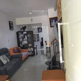 Rumah 2 Lantai Minimalis Dan Sudah Direnovasi Di Metland Menteng