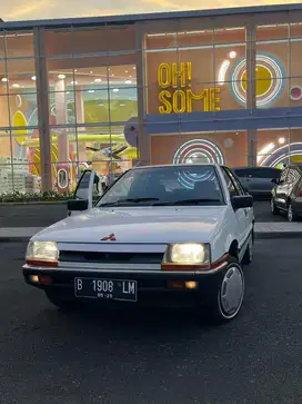 Mitsubishi Lancer 1987 Bensin