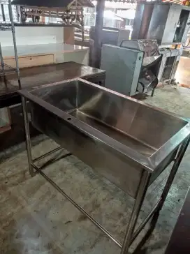 Single sink Jumbo Uk 110x60x85
diameter Lubang Uk 100x50x29