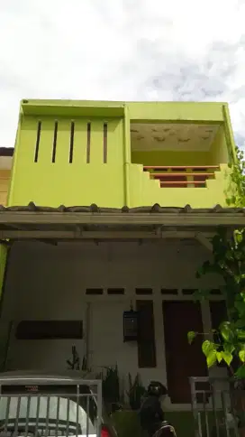 Jual rumah 2 lt