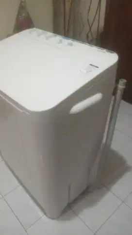 Mesin cuci Merk TOSHIBA 7,5 KG NORMAL.