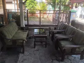Sofa meja ruang tamu