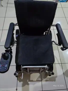 Kursi Roda elektrik bekas