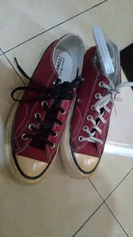 Sepatu All Star Low Merah Maroon