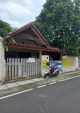 Rumah Lama hitung tanah 328m2 cempaka putih jakpus