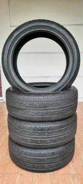 Ban Bridgestone tecno sport
R17