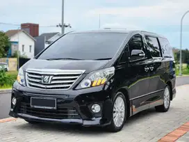 Toyota Alphard 2.4 SC premium sound a/t 2014 - low KM