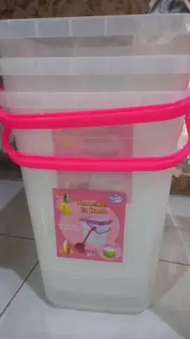 Tmpat jualan es
