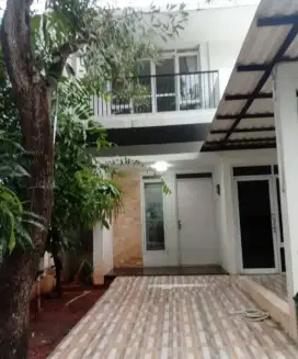 Dijual rumah di metland transyogi cibubur