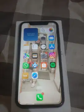 Iphone 11 64 GB Jual butuh