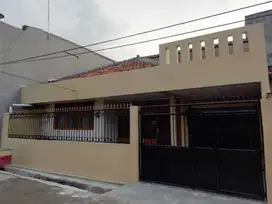 Rumah 4 BR Di Rawamangun Jakarta Dekat Pusat Belanja R2134
