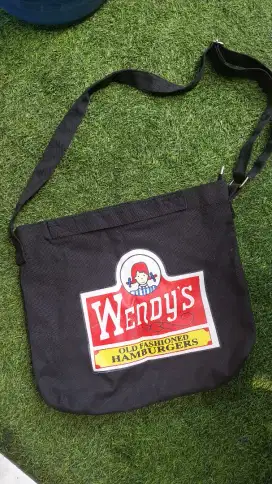 Tas Kanvas Hitam Wendys Vintage