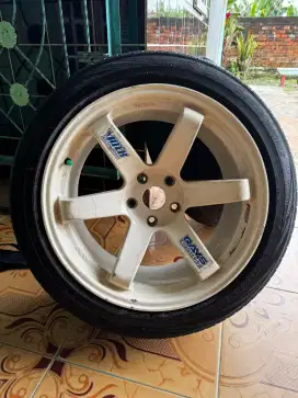 TE 37 R18 lobang 5