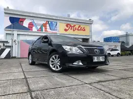 Toyota Camry 2.5 V at 2014 2013
