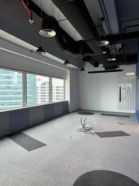 SEWA KANTOR DI JKARTA SELATATAN SUDIRMAN  604M2 PARTISI 190K NEGO