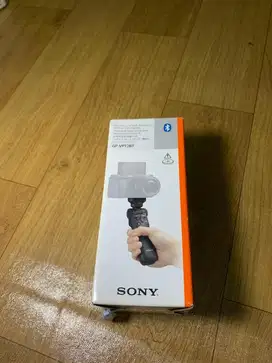 Shoting grip with wierless remote comender/Sony gp vpt2bt