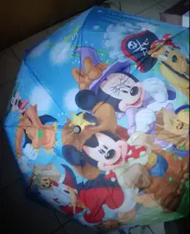 Payung Disney dan Sandrio Copibara