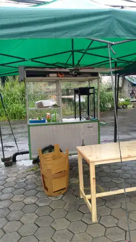 Gerobak alumunium cocok untuk jual ayam geprek dll