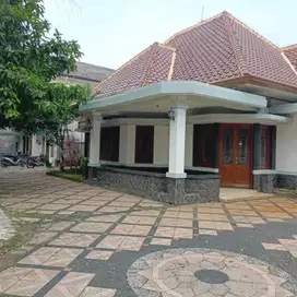 Sewa Rumah belanda sudah renov sayap riau bandung