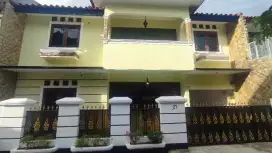 Disewakan Rumah 2 Lantai