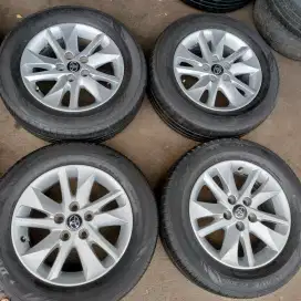 Velg original OEM Toyota Innova reborn ring 16 ban 205/65 R16 4pcs
