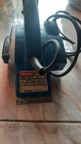 Mesin serut kayu