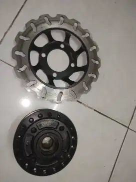 Tromol depan beserta piringan cakramnya supra x 125 tahun 2013