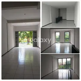 Ruko Manyar Jaya Siap Pakai , ada parkiran, kompleks ruko