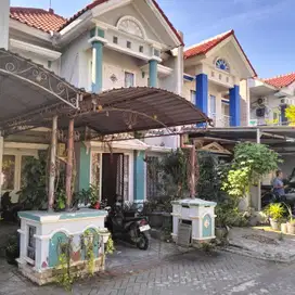 JUAL CEPAT MURAH RUMAH PLUS PERABOTAN PAKUWON CITY SORENTO SURABAYA