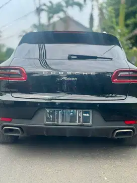 DIJUAL CEPAT Porsche Macan 2.0 AT