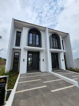 Dijual Rumah cantik desain classic di Citragrand CBD free ppn