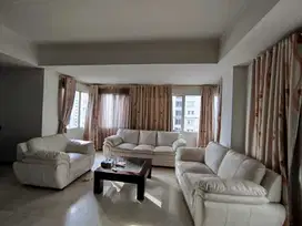 3 kamar plus furnish harga murah lantai rendah Apt.Royal mediterania