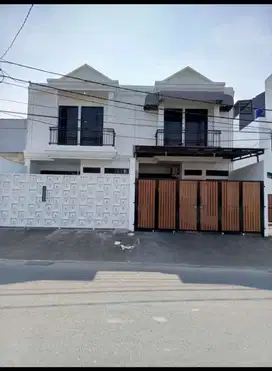 Rumah 2 lantai design mewah dan elegan dekat RS Islam CPT 25