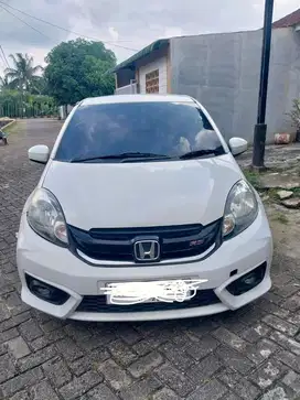 Mobil Hondra Brio Satya E M/T