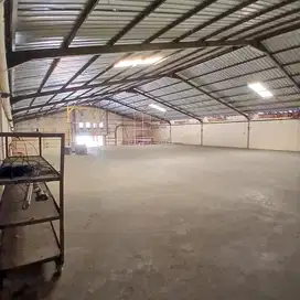 Raya Wiyung Komersial Area