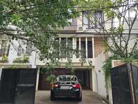 Jual Rugi (BU) Rumah Mewah di Tebet Utara III