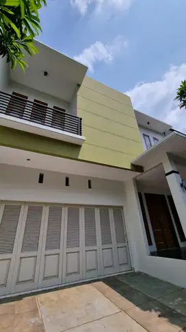 Rumah Dijual Di Cluster Area Pondok Indah Jakarta Selatan
