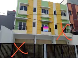Dijual Ruko Strategis dekat Roxy  Biak Jakarta Pusat