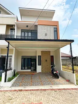 Dijual Rumah Hook Free Kolam Renang Di Jatimakmur, Pondok Gede Bekasi