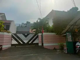 Dijual Cepat Rumah di Perumahan Puri Indah Blok E