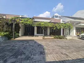 Rumah bagus siap pakai di cluster dekat solo baru